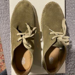 OLIVE GREEN SUEDE ESPADRILLE-TYPE LACE UPS  EU42